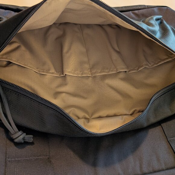 Filson Surveyor Pullman Pack Black Waxed Bag Convertible Travel Backpack - Picture 9 of 11